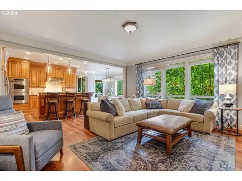 8311 SW 42nd Avenue Portland OR 97219