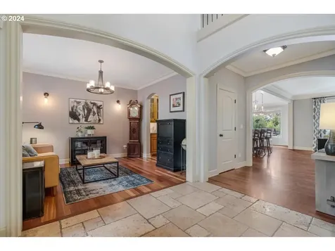 8311 SW 42nd Avenue Portland OR 97219