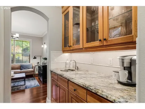 8311 SW 42nd Avenue Portland OR 97219
