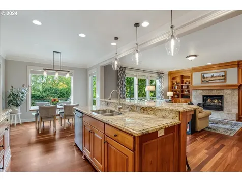8311 SW 42nd Avenue Portland OR 97219