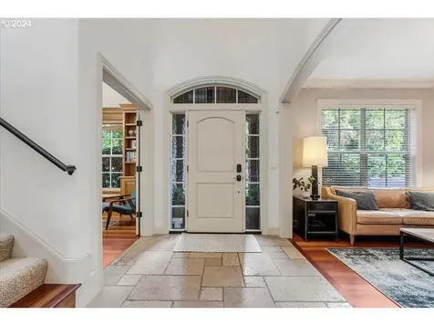 8311 SW 42nd Avenue Portland OR 97219