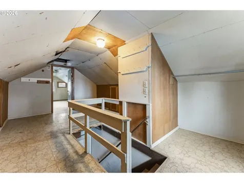 2605 NE Jarrett Street Portland OR 97211