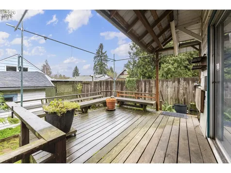 2605 NE Jarrett Street Portland OR 97211