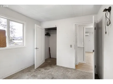 593 NW Sweetbrier Avenue Roseburg OR 97471