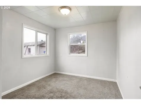 593 NW Sweetbrier Avenue Roseburg OR 97471