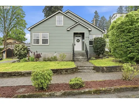 1102 Center Street Oregon City OR 97045