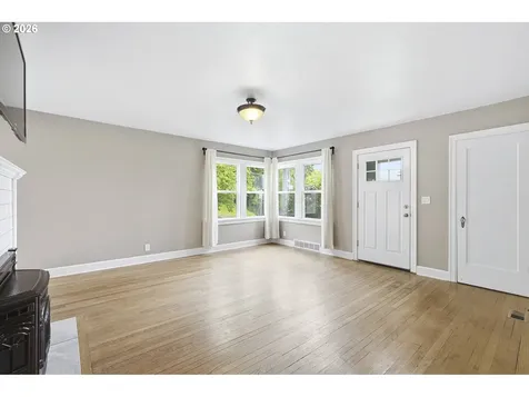 1102 Center Street Oregon City OR 97045