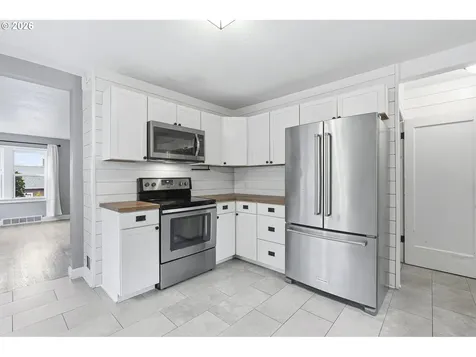 1102 Center Street Oregon City OR 97045