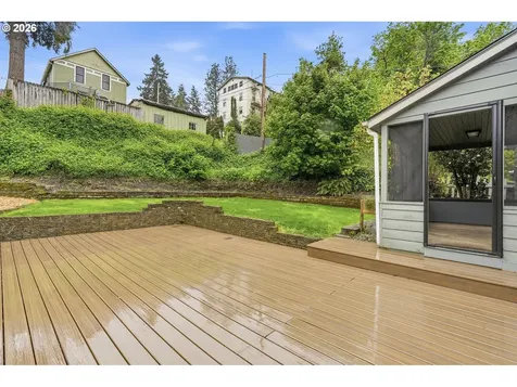 1102 Center Street Oregon City OR 97045