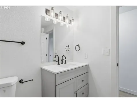 10507 NE 43rd Street Vancouver WA 98682