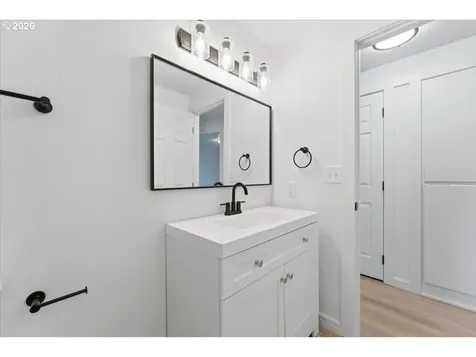 10507 NE 43rd Street Vancouver WA 98682