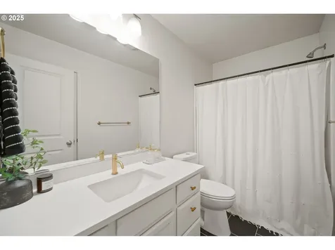 12915 NE 56th Street Vancouver WA 98682