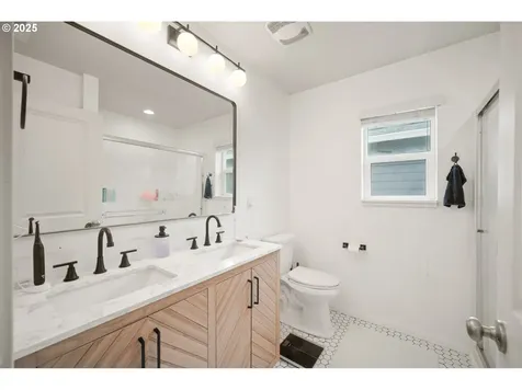 12915 NE 56th Street Vancouver WA 98682