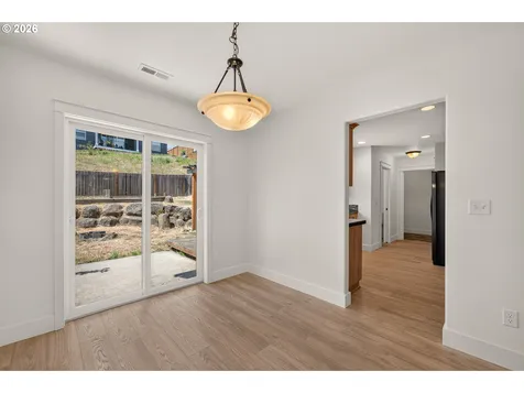 2883 NW 2nd Street Mcminnville OR 97128