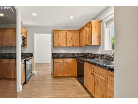 2883 NW 2nd Street Mcminnville OR 97128