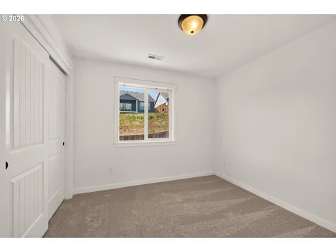 2883 NW 2nd Street Mcminnville OR 97128