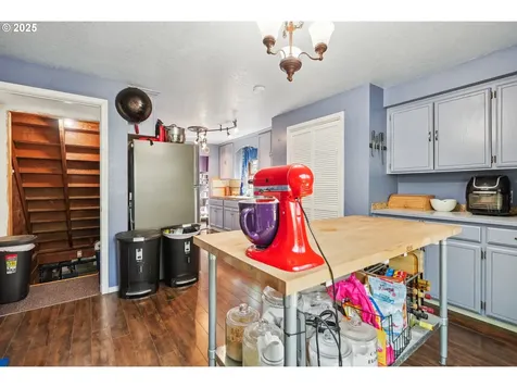 6927 SE 83rd Avenue Portland OR 97266