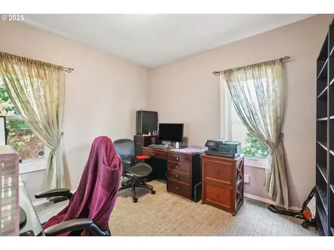 6927 SE 83rd Avenue Portland OR 97266
