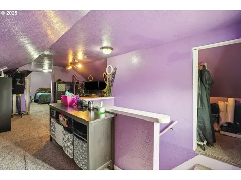 6927 SE 83rd Avenue Portland OR 97266