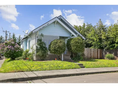 6927 SE 83rd Avenue Portland OR 97266