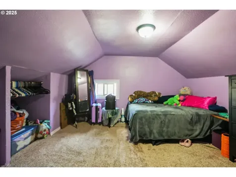 6927 SE 83rd Avenue Portland OR 97266