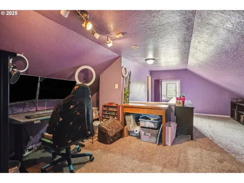 6927 SE 83rd Avenue Portland OR 97266
