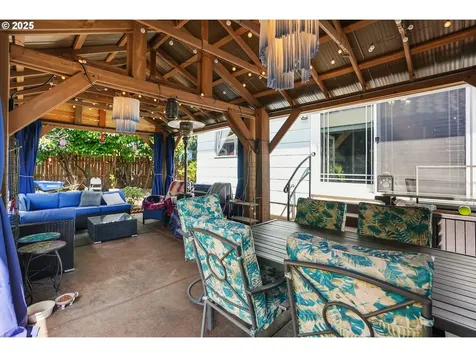 6927 SE 83rd Avenue Portland OR 97266
