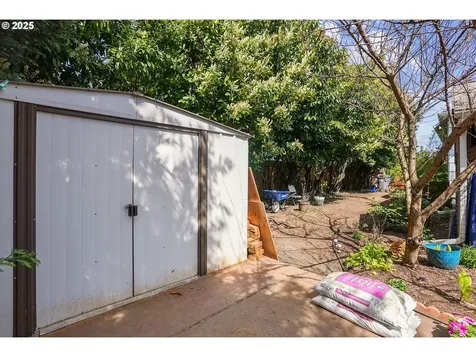 6927 SE 83rd Avenue Portland OR 97266