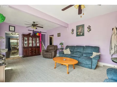 6927 SE 83rd Avenue Portland OR 97266