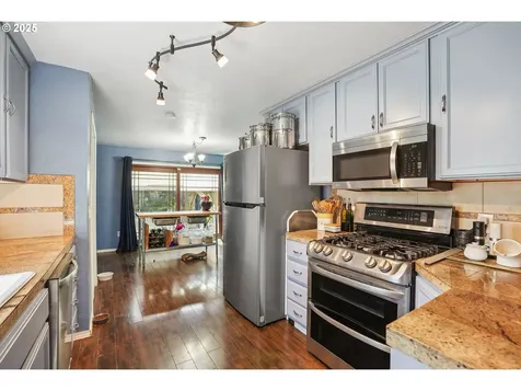 6927 SE 83rd Avenue Portland OR 97266