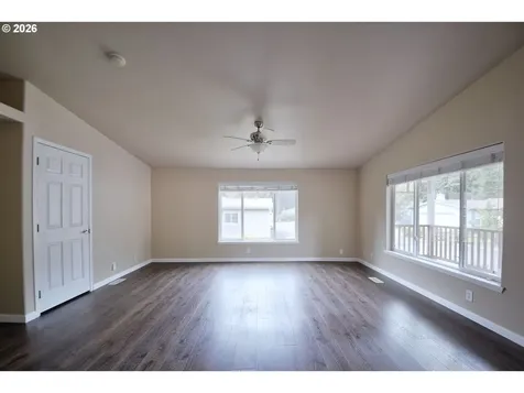 68943 E Cedar Hill Loop Welches OR 97067