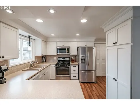 810 5th Avenue Sweet Home OR 97386