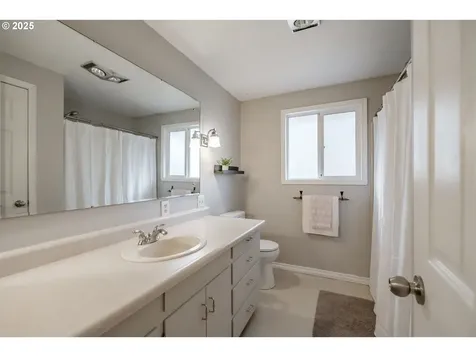 810 5th Avenue Sweet Home OR 97386