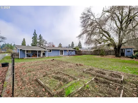 810 5th Avenue Sweet Home OR 97386