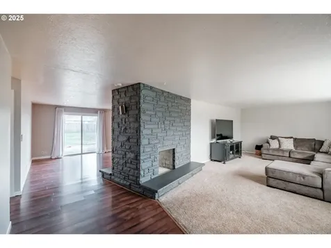 810 5th Avenue Sweet Home OR 97386