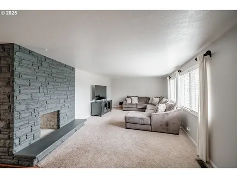 810 5th Avenue Sweet Home OR 97386