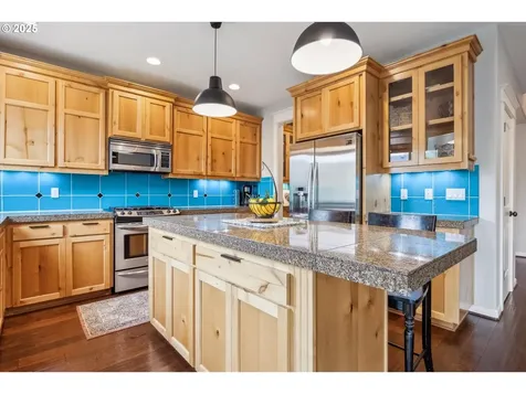 14642 Walnut Grove Way Oregon City OR 97045