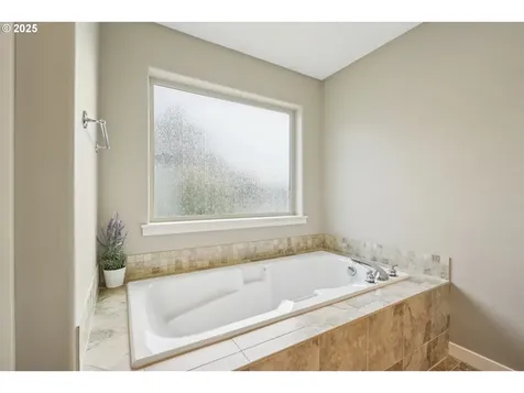 14064 SW Walnut Creek Way Portland OR 97223