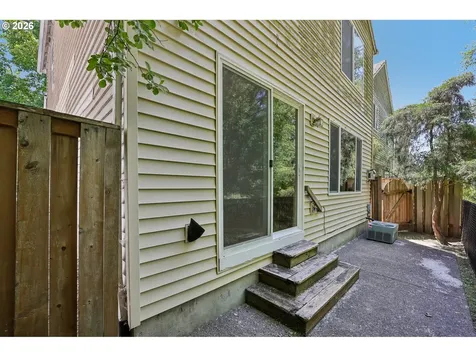 1381 NE Kinney Street Hillsboro OR 97124