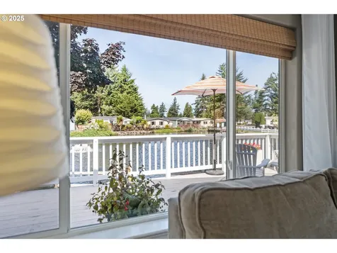 1975 Shorepines Drive Coos Bay OR 97420