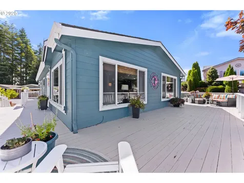 1975 Shorepines Drive Coos Bay OR 97420