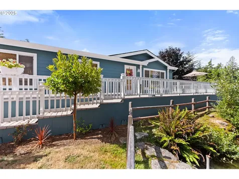 1975 Shorepines Drive Coos Bay OR 97420