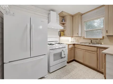 2309 SE 135th Avenue Portland OR 97233