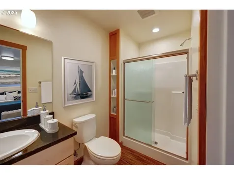720 740 Avenue G Seaside OR 97138
