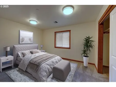 720 740 Avenue G Seaside OR 97138