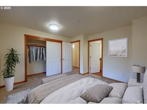 720 740 Avenue G Seaside OR 97138