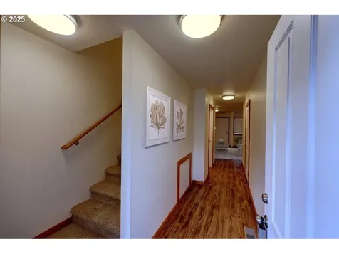 720 740 Avenue G Seaside OR 97138