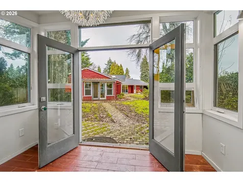 2453 Pioneer Pike Eugene OR 97401