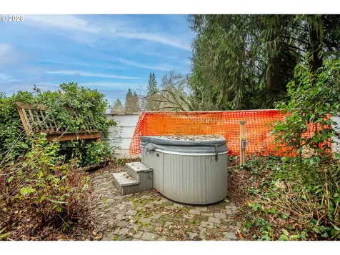 2453 Pioneer Pike Eugene OR 97401