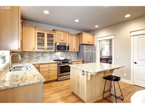 9350 SW Gertz Lane Tualatin OR 97062